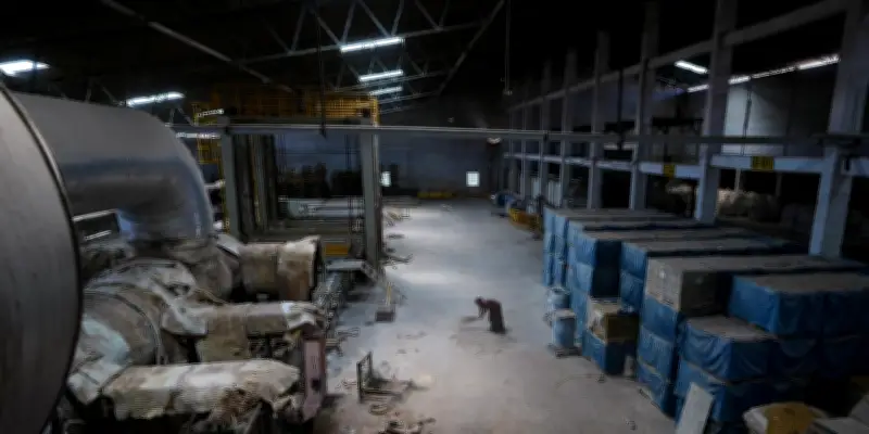 Inde : l'exode des travailleurs migrants des villes face à la pénurie de gaz