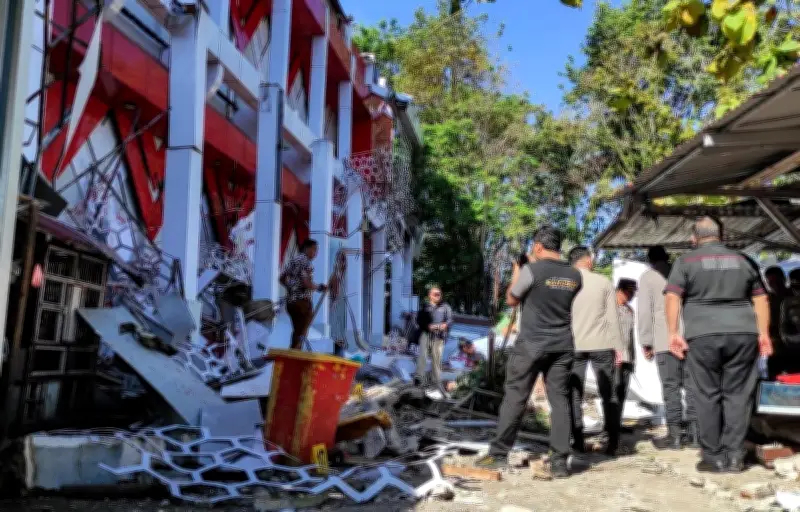 Indonésie : un séisme de magnitude 7,4 fait un mort et déclenche une alerte au tsunami