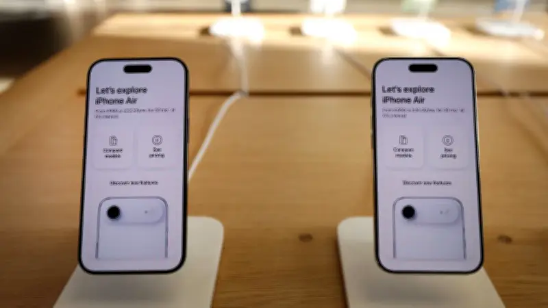 iPhone volé à Londres retrouvé en Chine : l'incroyable traque d'un acteur
