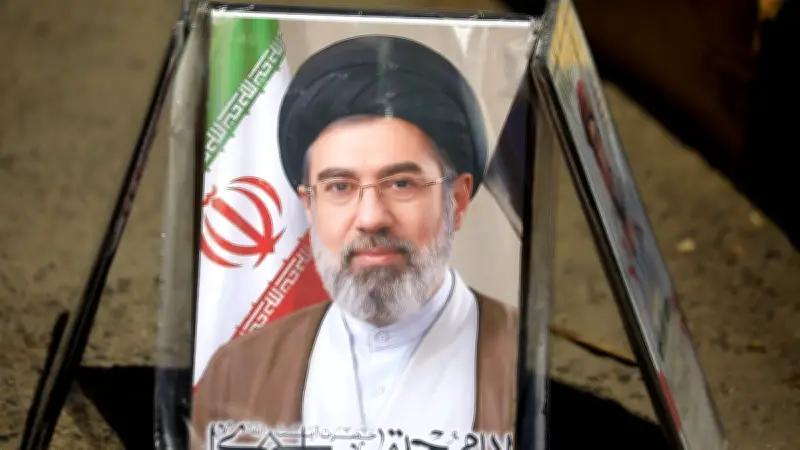 Iran : Mojtaba Khamenei défiguré mais toujours aux commandes malgré des blessures graves