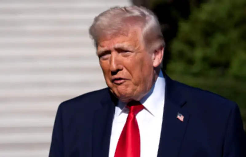 Iran referme le détroit d'Ormuz, Trump dénonce un chantage en pleine guerre