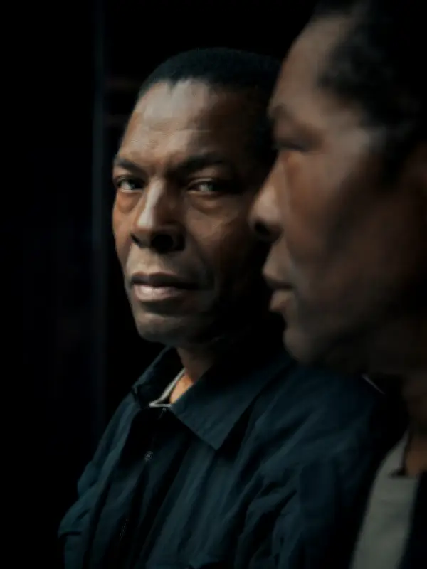 Isaach de Bankolé dans 'Le Cri des Gardes' : un acteur à la force majeure