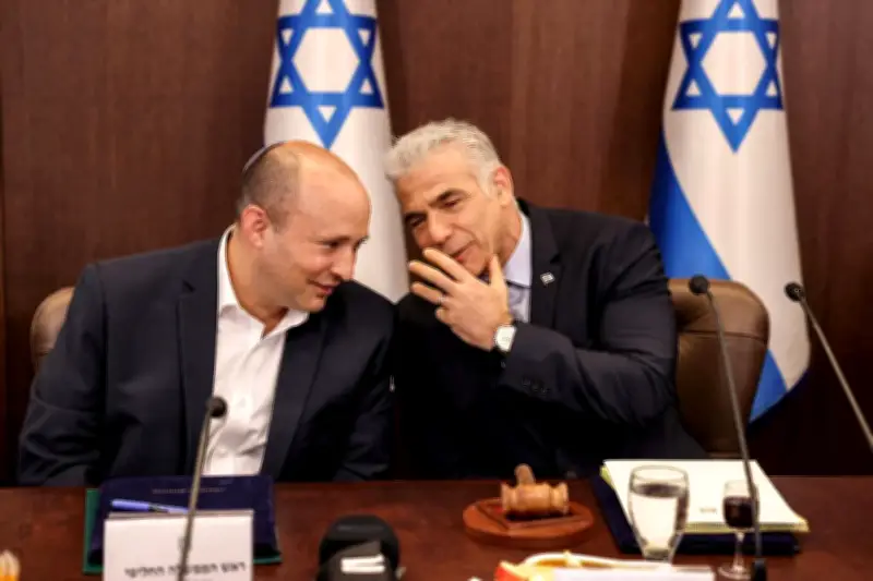 Israël : deux ex-chefs du gouvernement s'allient contre Netanyahou