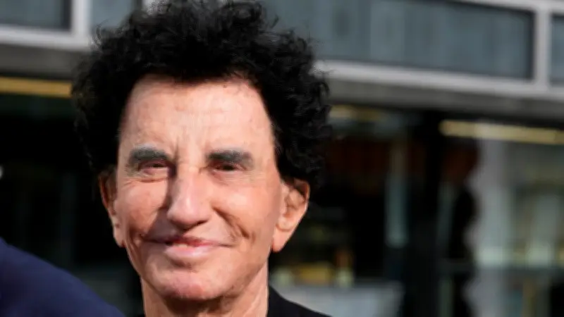 Jack Lang assume ses liens avec Jeffrey Epstein, évoque des poursuites