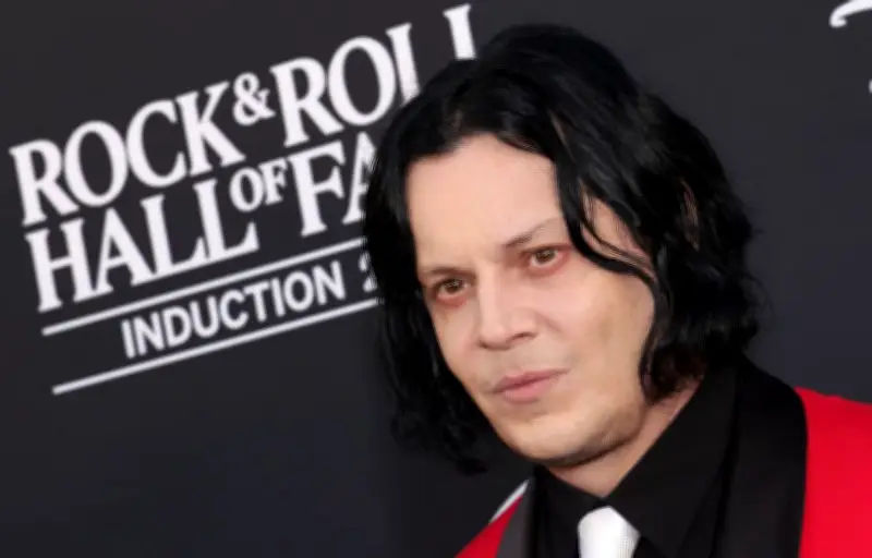 Jack White fustige Donald Trump après son image IA christique blasphématoire