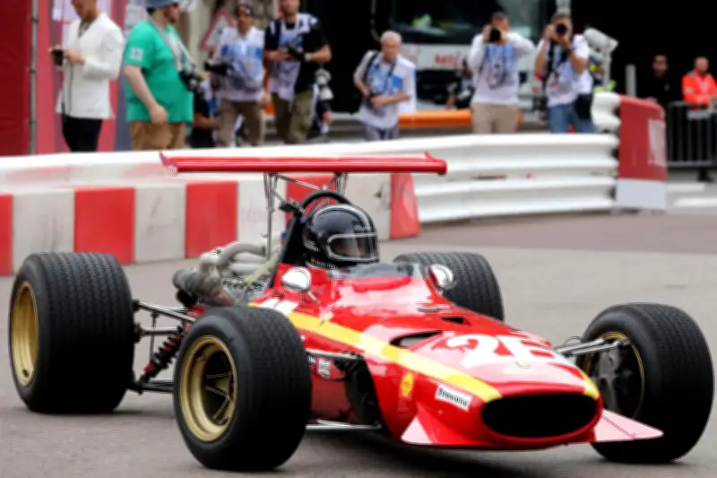 Jacky Ickx, 81 ans, émerveille Monaco au volant de sa Ferrari 312 F1 de 1968