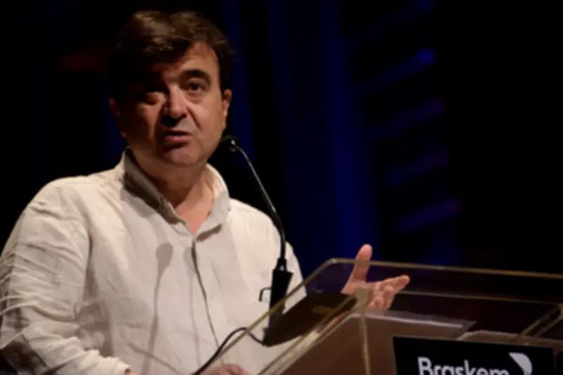 Javier Cercas et la littérature algérienne : le mensonge comme quête de vérité