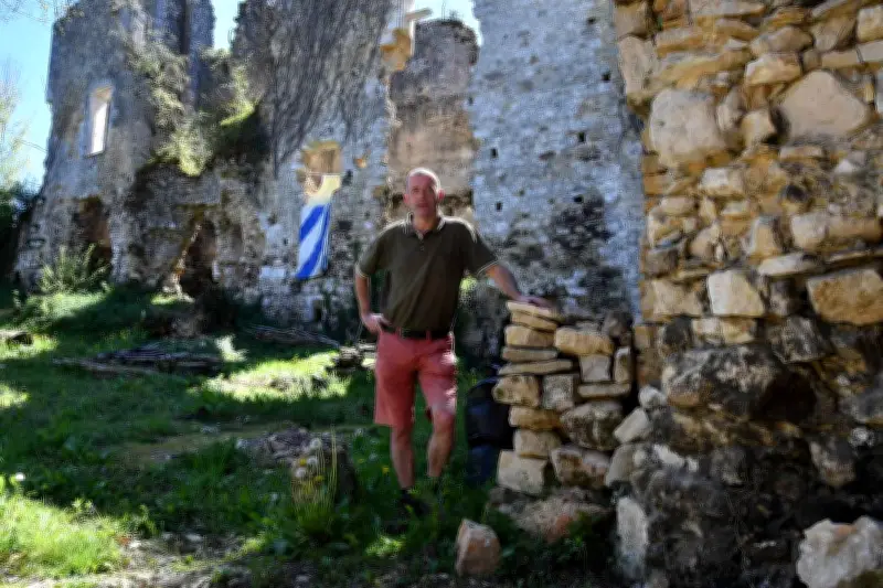 Jean-Marie Soulard ouvre les ruines du château de la Renaudie au public pour la première fois