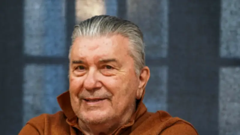 Jean-Paul Fournier devient maire honoraire de Nîmes après 25 ans de mandat