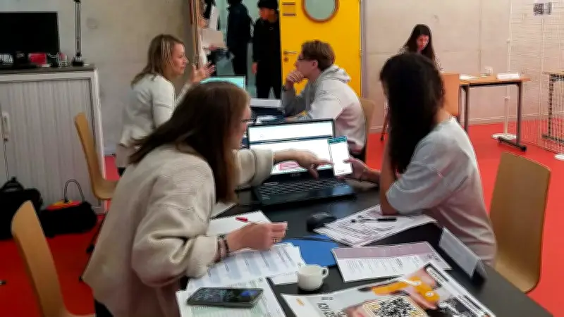 Job dating au lycée Paul-Langevin : 70 élèves s'entraînent aux entretiens d'embauche