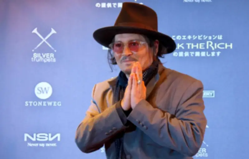 Johnny Depp lance Three Hearts Rum, un rhum premium inspiré de ses tatouages