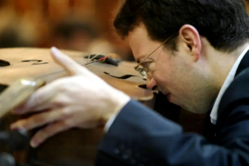 Journée d'expertise d'instruments à cordes à Bordeaux le 24 avril