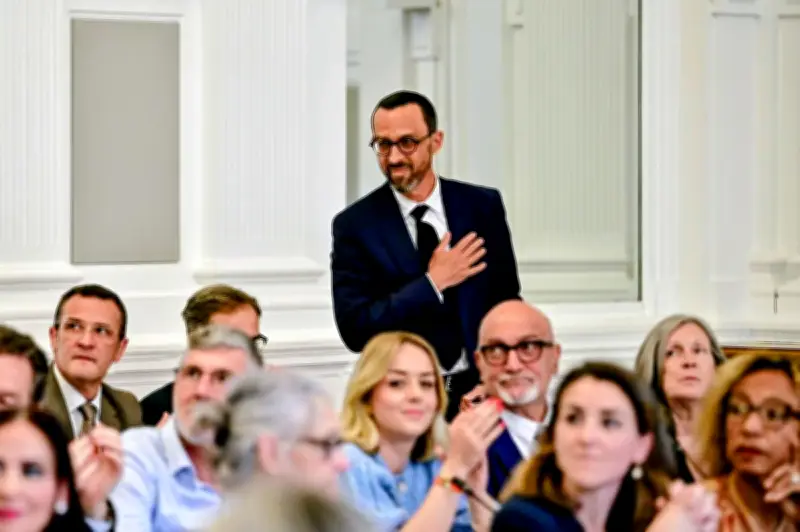 Jérôme Marbot élu président de l'Agglo de Pau, succédant à François Bayrou