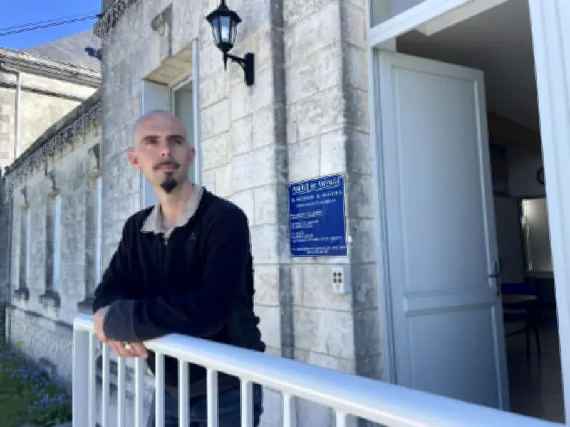 Julien Blasac, nouveau maire de Varaize, face à la fermeture de l'école et de la boulangerie