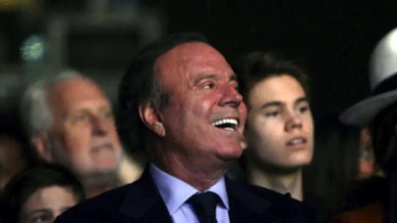 Julio Iglesias demande le classement de la plainte pour agressions sexuelles