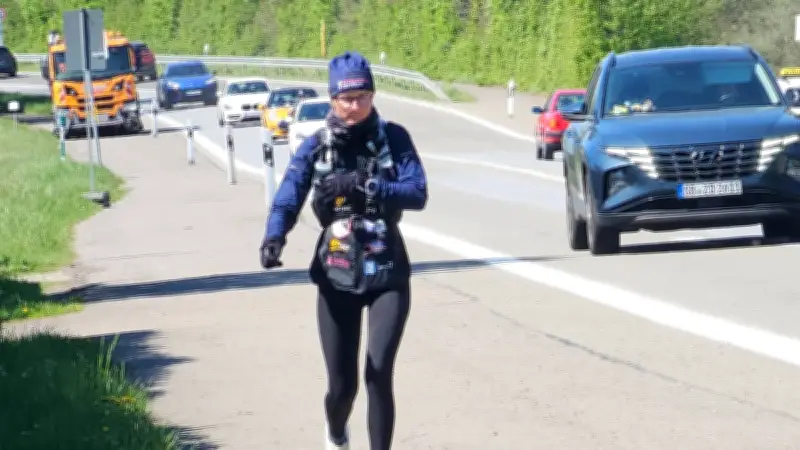 Justine Decourselle poursuit sa course mémorielle vers Auschwitz