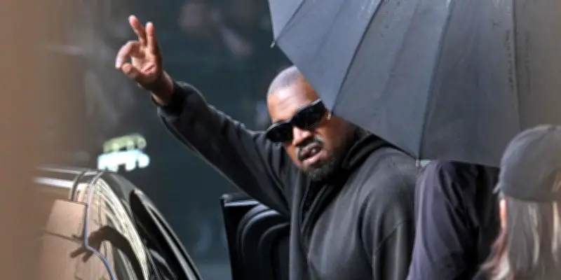 Kanye West interdit d'entrée au Royaume-Uni après des propos antisémites, son festival annulé