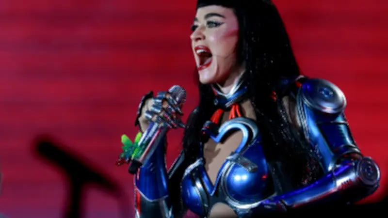 Katy Perry accusée d'agression sexuelle par Ruby Rose : la chanteuse dément fermement