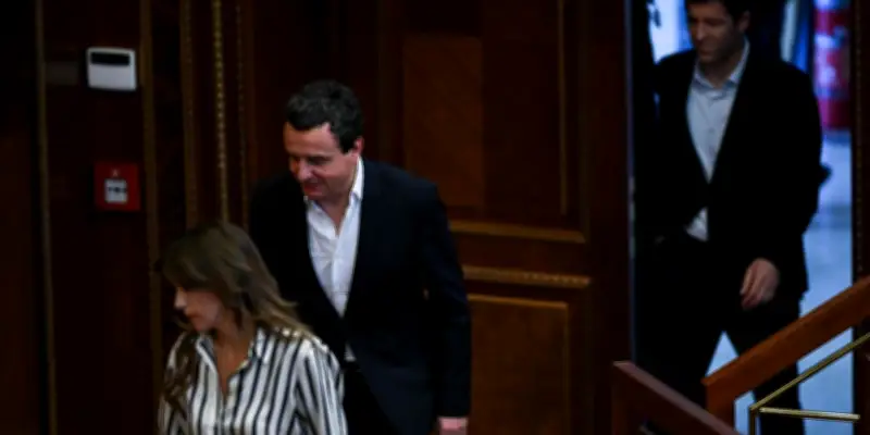 Kosovo : la présidente du Parlement devient présidente par intérim en pleine crise politique