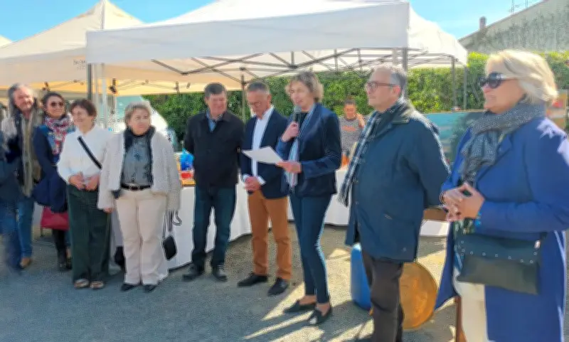 La brocante de Pâques à Rauzan attire une foule massive et les élus