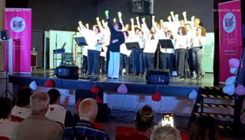 La chorale de Floirac enchante Cenon et récolte 950 euros pour les Restos du cœur