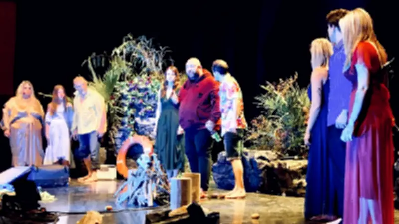 La comédie musicale 'Le Naufrage' entame sa tournée à Saint-Christol-lez-Alès