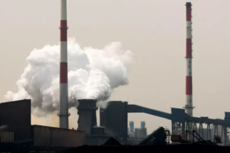 La France en retard sur ses objectifs climatiques : une baisse des émissions insuffisante en 2025
