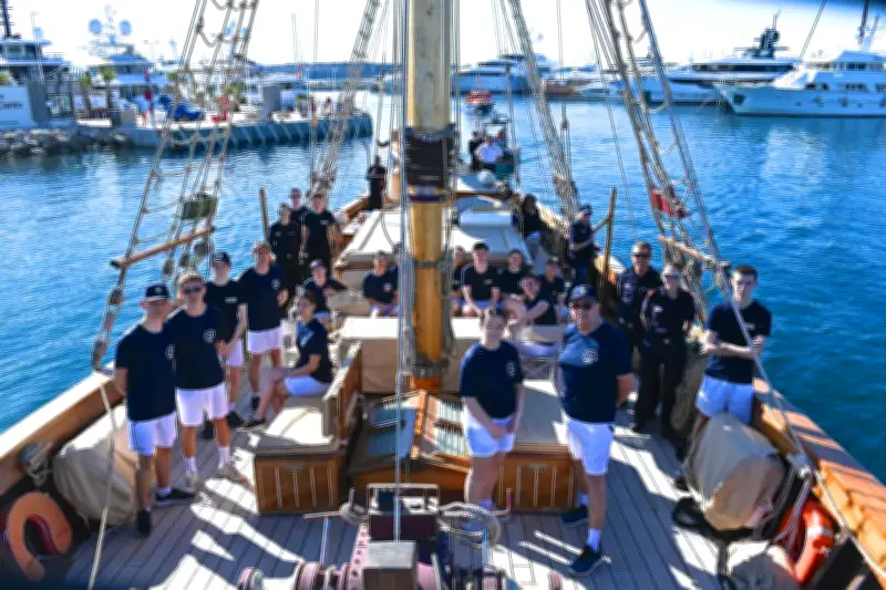 La goélette O' Remington célèbre les 400 ans de la Marine entre Cannes et Théoule