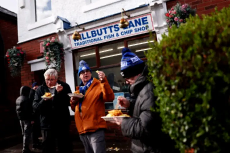 La Guerre en Iran Menace le Fish and Chips Britannique : Une Crise Alimentaire Imminente