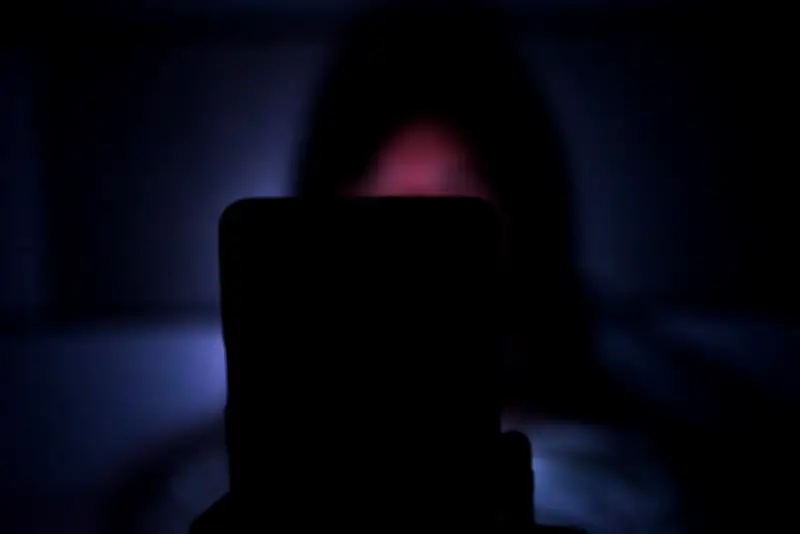 La honte, une seconde agression après une cyberarnaque qui bouleverse la santé mentale