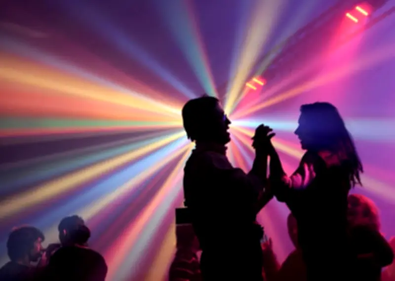 La Lituanie lance un plan natalité inédit avec des boîtes de nuit pour les jeunes