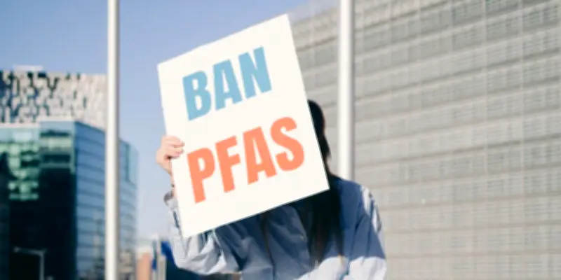 La lutte juridique contre les PFAS s'intensifie en Europe face à la pollution chimique