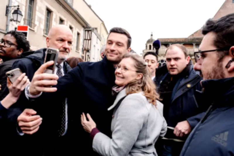 La Malédiction du Favori : Le Piège du Statut Prématuré en Politique