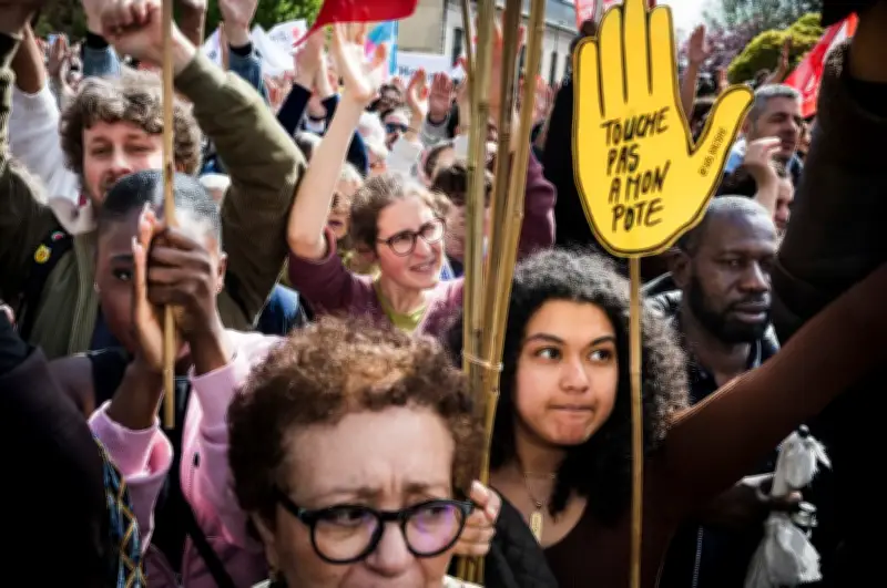 La moitié des victimes de racisme adoptent des stratégies d'évitement pour se protéger