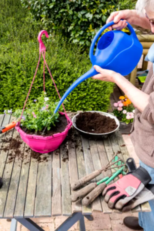 La méthode Montessori redonne autonomie et lien social aux résidents d'Ehpad