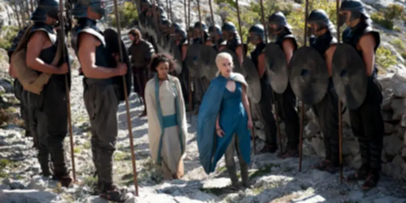 La 'Pause Séries' : Une Plongée dans l'Univers Morcelé des Spectateurs Modernes