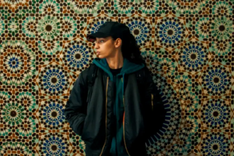 « La Petite Dernière » sur OCS : Hafsia Herzi adapte le roman de Fatima Daas avec Nadia Melliti