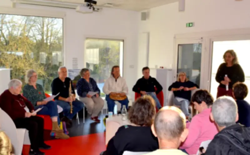 La poésie en partage : un recueil collectif né d'ateliers d'écriture à la médiathèque