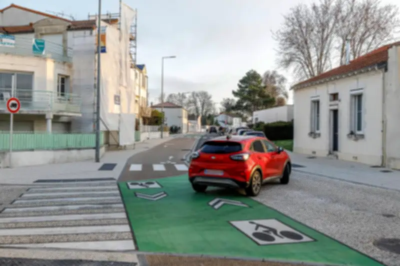 La Rochelle teste le retour de la ligne 13 en double sens dans la rue Marius-Lacroix