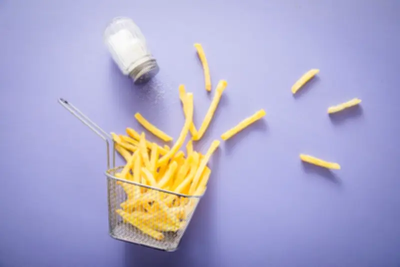 La science révèle la méthode pour des frites moins grasses et plus saines