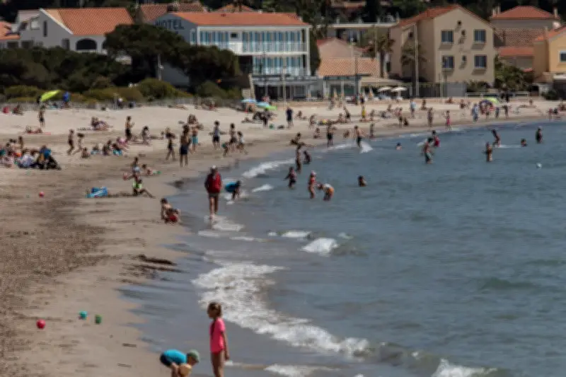 La Seyne-sur-Mer : un été prometteur aux Sablettes avec feux d'artifice et réouverture de La Vague d'Or
