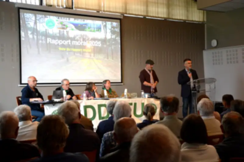 La Teste-de-Buch : le maire évoque la reconstruction des cabanes après l'incendie de 2022
