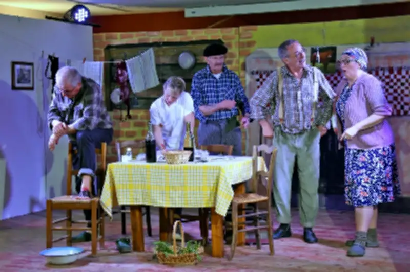 La Troupe du Saut Ruban enchante Saint-Mesmin avec son spectacle annuel mêlant humour et folklore