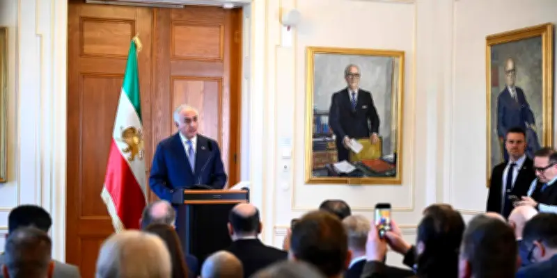 La visite controversée de Reza Pahlavi au Parlement suédois suscite des tensions