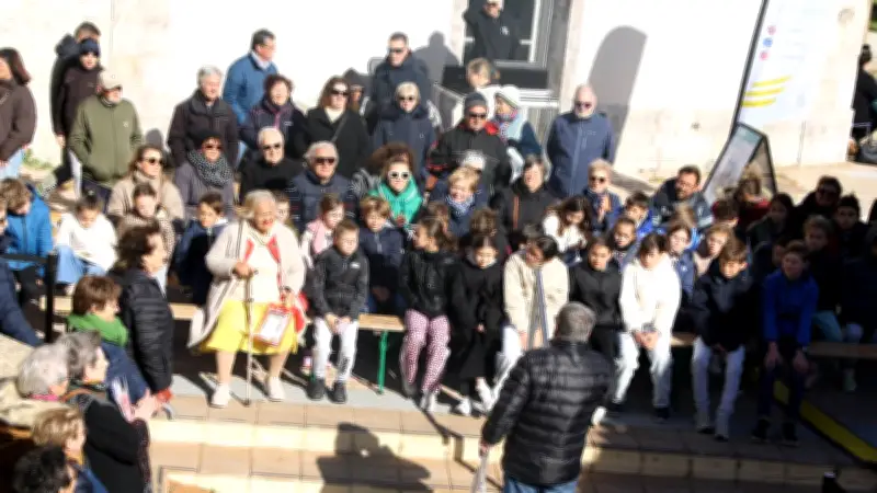 La Voile des poèmes réunit les générations à Balaruc-les-Bains