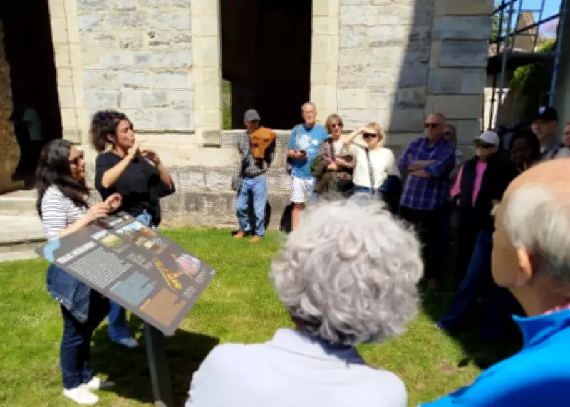 L'abbaye de Sorde lance des visites inclusives avec interprétation en langue des signes