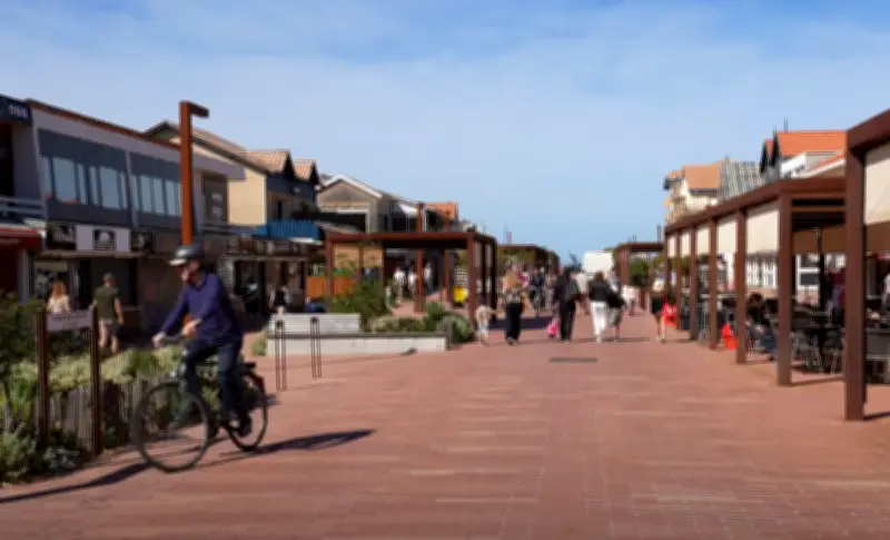 Lacanau rayonne sous un soleil estival précoce, boostant le tourisme girondin