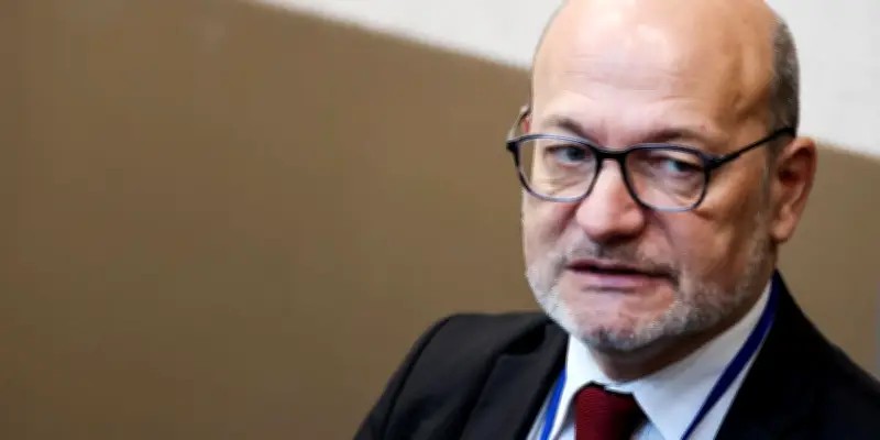 L'aide au développement mondiale s'effondre en 2025, une chute historique