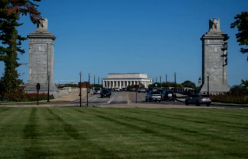 L'Arc de Triomphe des États-Unis : un monument controversé de 76 mètres à Washington