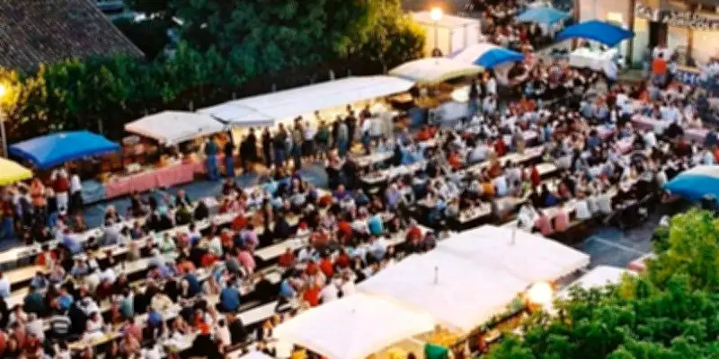 Laruscade : le marché nocturne renaît après 14 ans d'absence avec producteurs locaux et concert